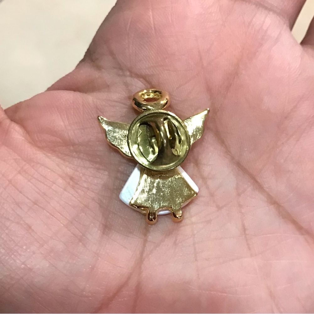 Purple Rhinestone And White Shell Angel Gold Tone Brooch Pin - Picture 2 of 4